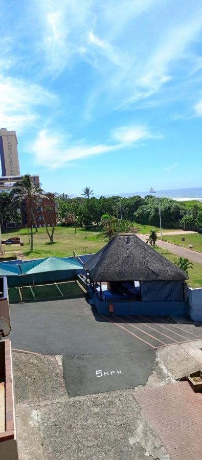 Breezy Seaview- On The Beach Amanzimtoti Buitenkant foto
