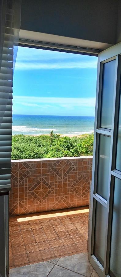 Breezy Seaview- On The Beach Amanzimtoti Buitenkant foto
