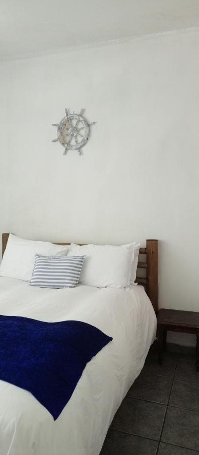 Breezy Seaview- On The Beach Amanzimtoti Buitenkant foto